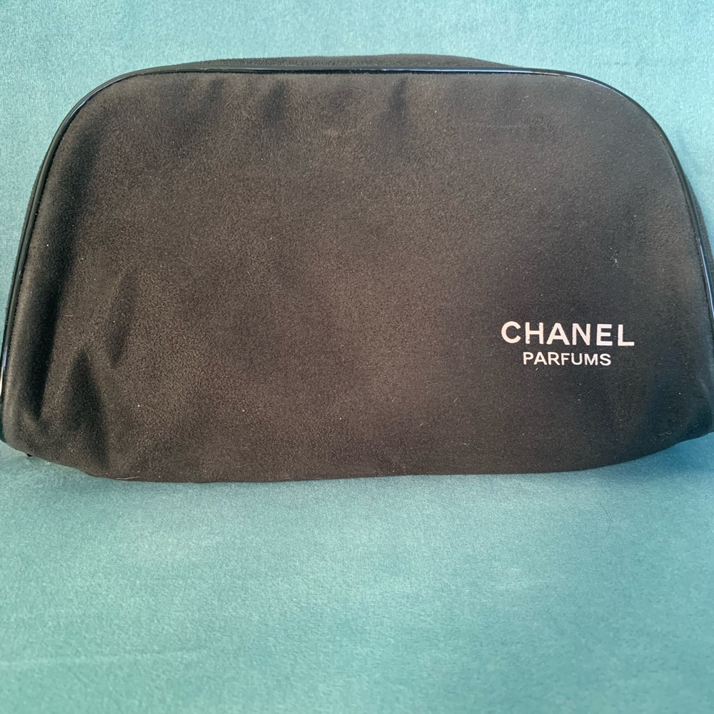 Chanel Parfums bag